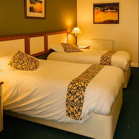 Garrison Hotel 3*