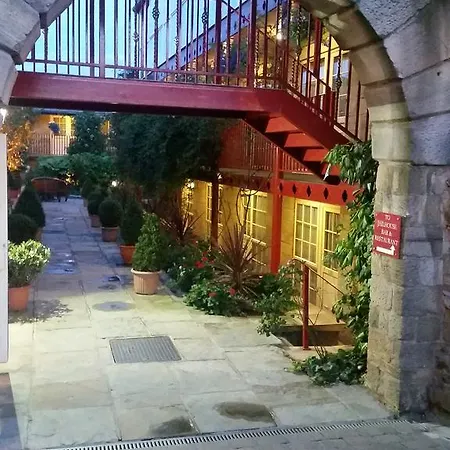 Garrison Sheffield
